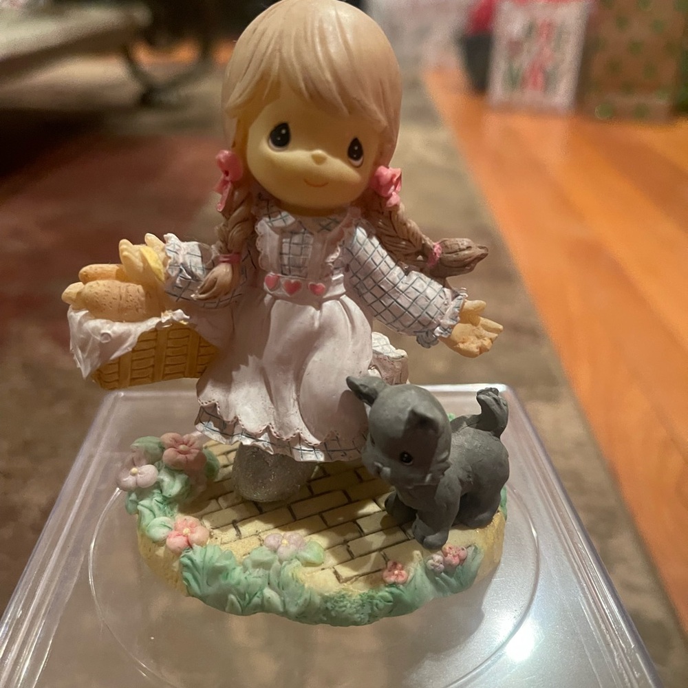 Set of 11 “Wizard Of Oz” Precious Moments Collection